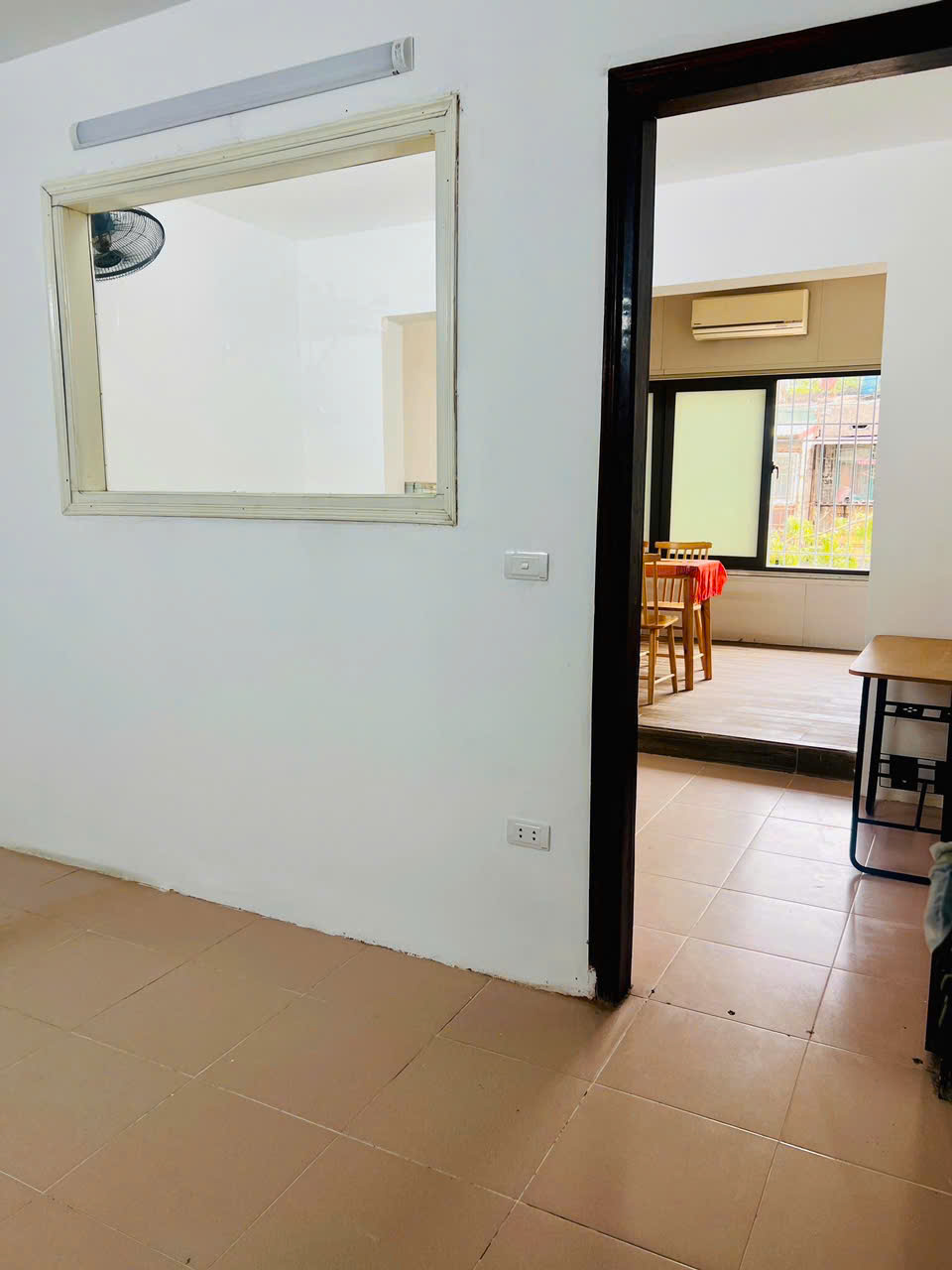 Cho thuê nhà Tập thể tầng 5 Giải Phóng 55m2, 2 ngủ, 7 Triệu - Ảnh 1